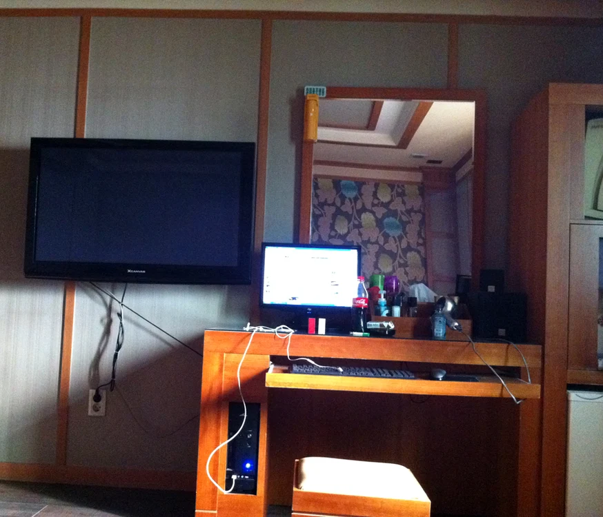 Hotel Asia, non stop jpeg