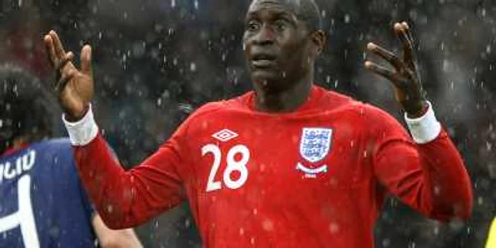 Emile Heskey, pe când evoluat pentru naţionala Angliei. FOTO AP