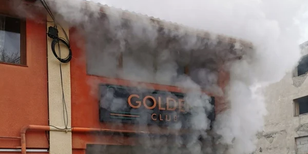 incendiu bloc cugir