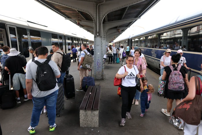 "Trenurile Soarelui" vor circula din 13 iunie Foto: clubferoviar.ro