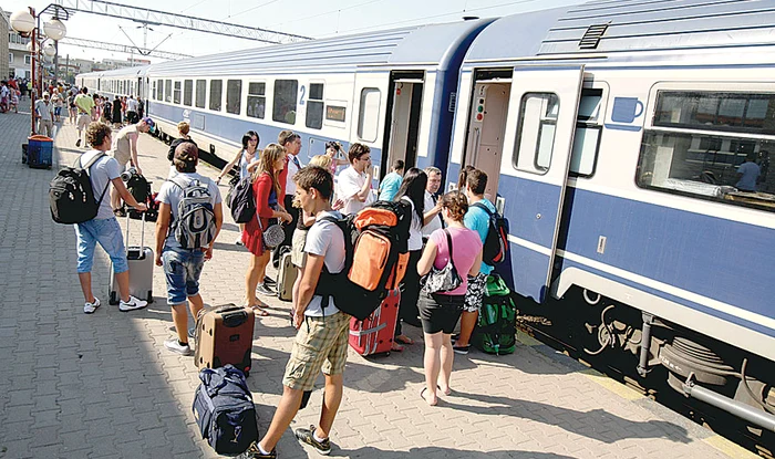 Trenurile spre Litoral  sunt pline-ochi!
