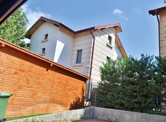 Locuinţa vedetei a fost spartă în seara zilei de 21 august