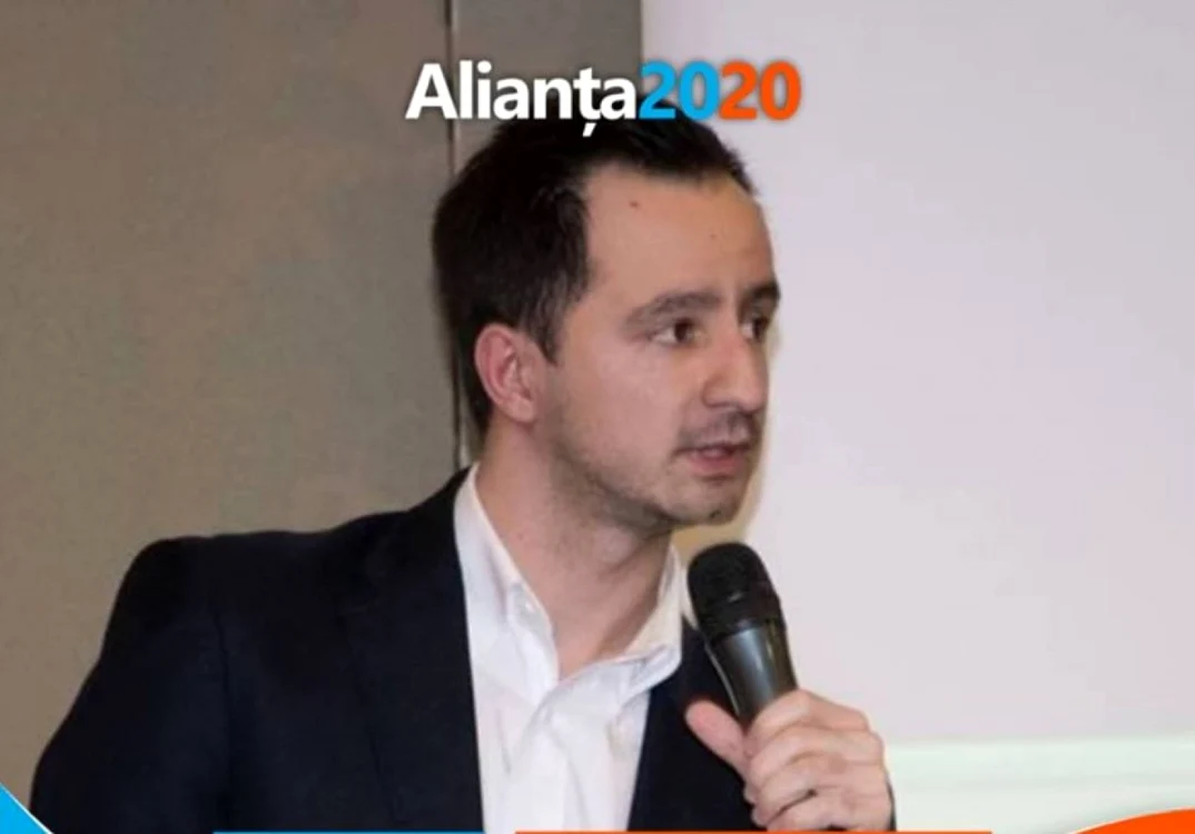 Raul Pătraşcu încă avea, la momentul tranfersului în PNL, poza de profil cu Alianţa 2020 FOTO Facebook