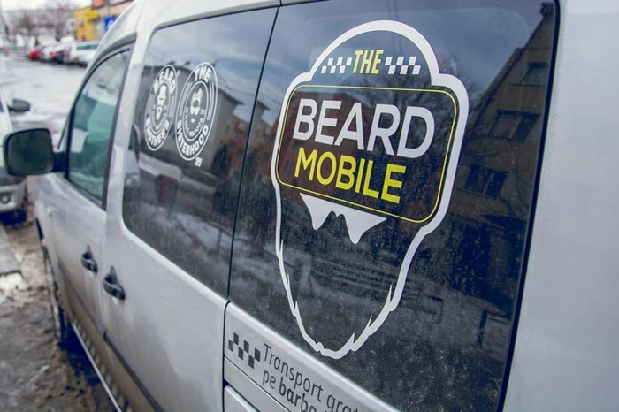 Taxi comunitar gratuit pentru oamenii cu dizabilităţi FOTO Facebook/Beard Mobile
