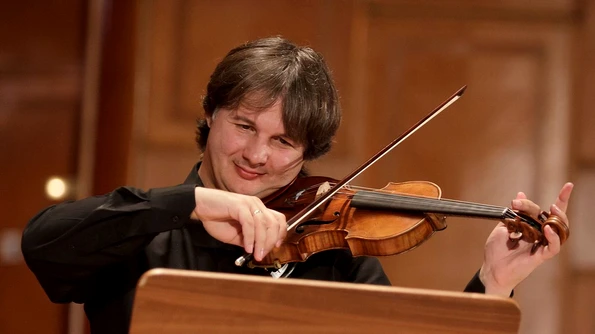 Violonistul Liviu Prunaru, concert maestru al celei mai bine cotate orchestre simfonice din lume, în dublă ipostază la Sala Radio jpeg