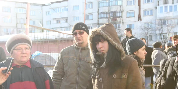 Elena Ciobanu și fiica ei, locatare în blocul afectat de explozie la Iasi