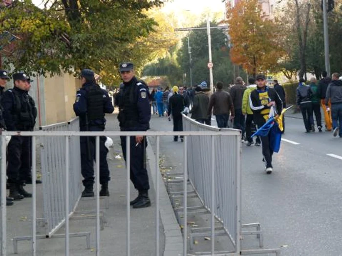 Stadionul "Ilie Oana" va fi păzit de sute de poliţişti şi jandarmi (foto arhiva)