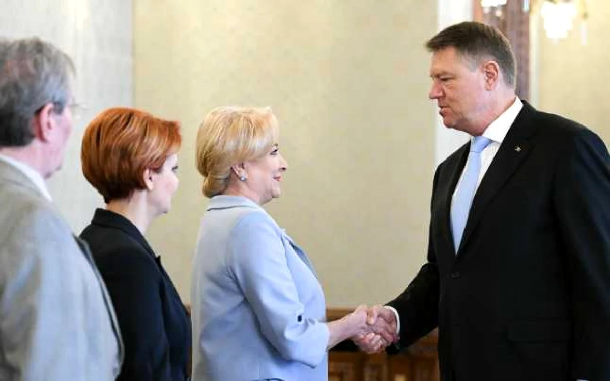Viorica Dăncilă şi Klaus Iohannis ar putea fi din nou faţă-n faţă