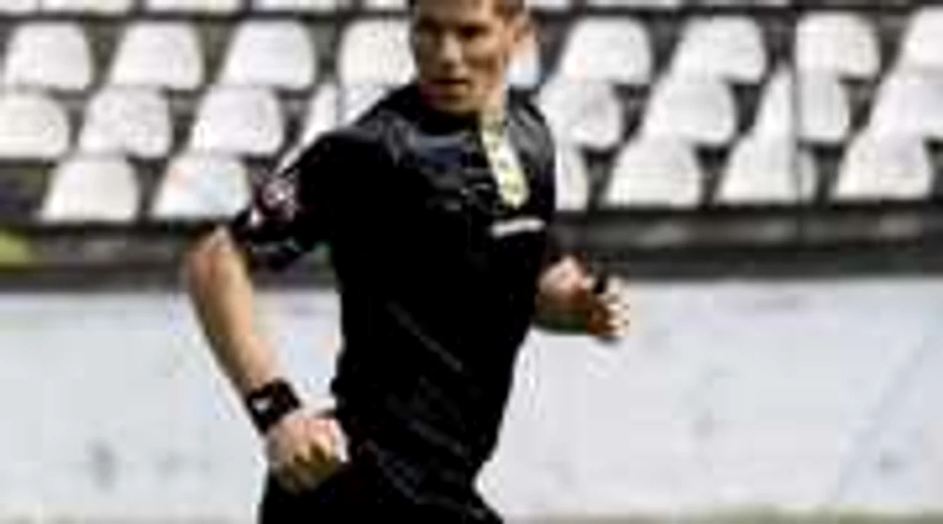 FOTBAL: Dinamo cere excluderea din arbitraj a lui Ciprian Danşa