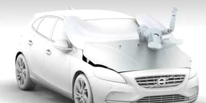 Volvo a dezvoltat primul sistem de siguranţă airbag pentru pietoni