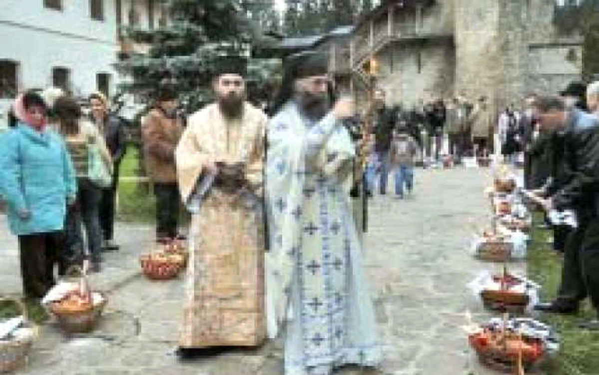 Mănăstirea Putna, judeţul Suceava  
