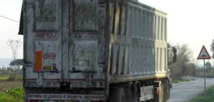 Camionul cu care românii transportau ilegal marfa a fost pus sub sechestru