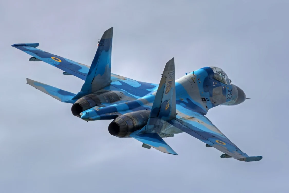 Avion Su-27 Ucraina FOTO Shutterstock