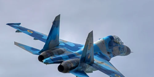 Avion Su-27 Ucraina FOTO Shutterstock