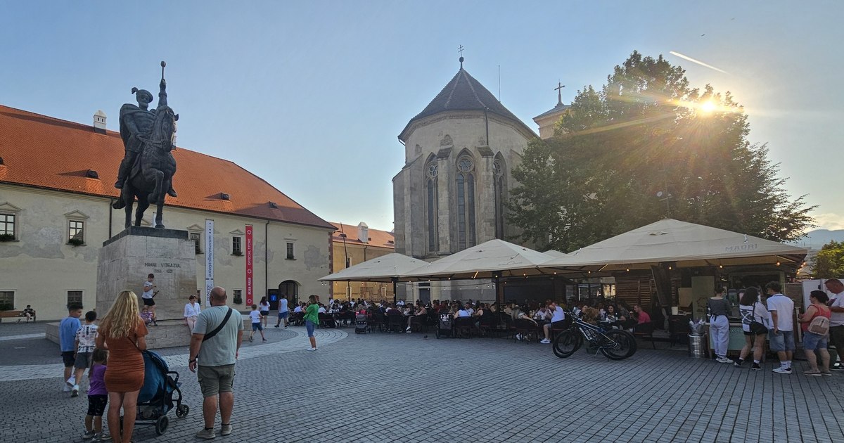 Cetatea din România care impresionează străinii: subestimată față de Cluj.