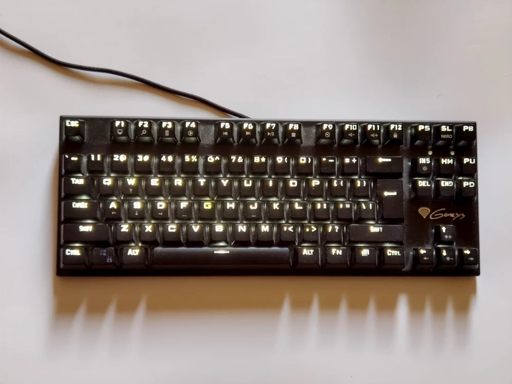 Genesis Thor 300 TKL
