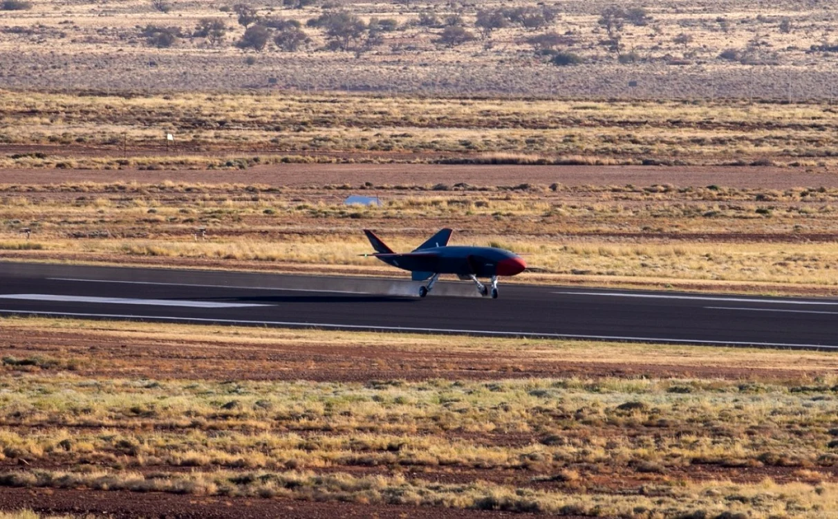 Loyal Wingman , avionul fara pilot construit în Australia de Boeing