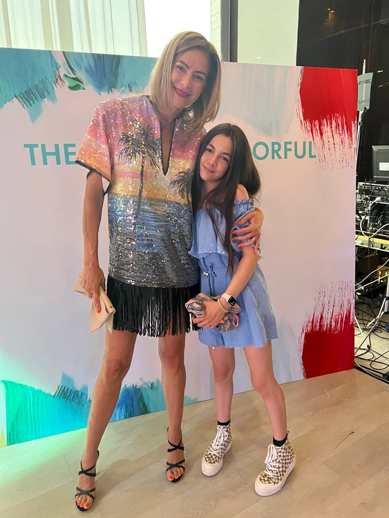 Ana Cleopatra are doar 14 ani, dar aproape a ajuns-o pe mama sa în înălțime