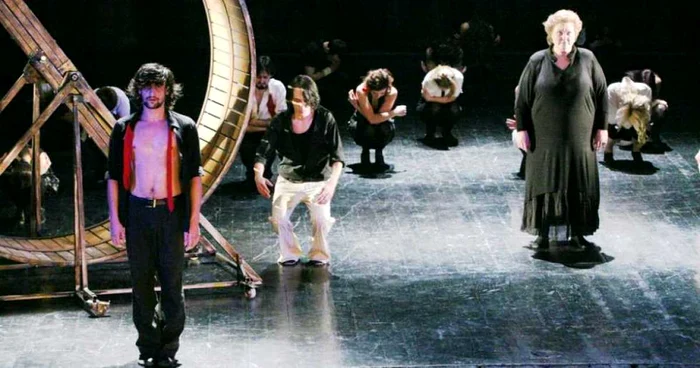 Sala Mare a Teatrului Naţional va găzdui o nouă reprezentaţie a spectacolului Carmina Burana