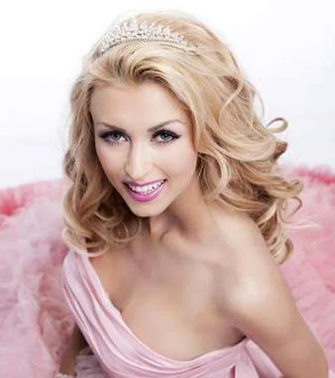 
    Andreea Bălan  