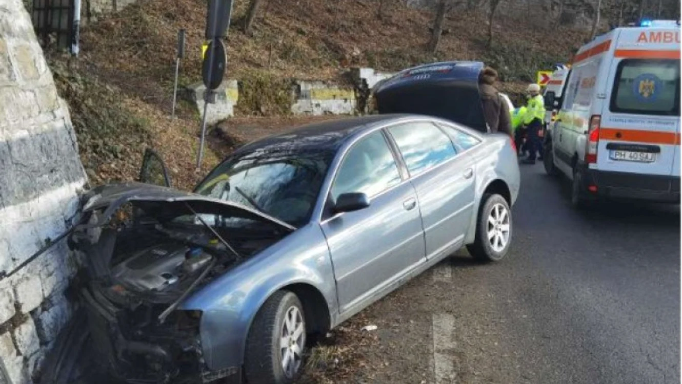 Accidentul a avut loc în zona Comarnic FOTO: ISU Prahova