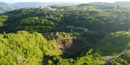 Ghelari cariera fosta mina de fier   Foto Daniel Guță ADEVĂRUL (8) JPG