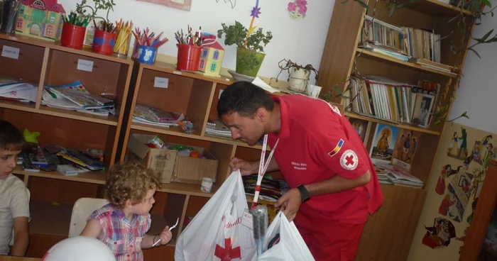 Micuții au primit cadouri