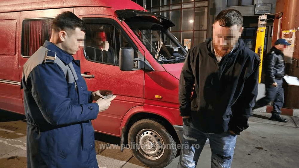 Polițiștii de frontieră, șocați după ce au descoperit carnetul fals al unui moldovean: „Mă duc în Germania unde lucrez deja ca șofer“