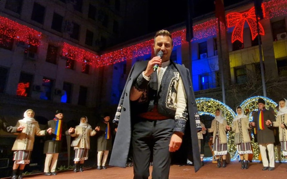 Experiența de coșmar a unui cântăreț român în Italia: „Până n-am băgat mâna în buzunar, n-au vrut să mă opereze”