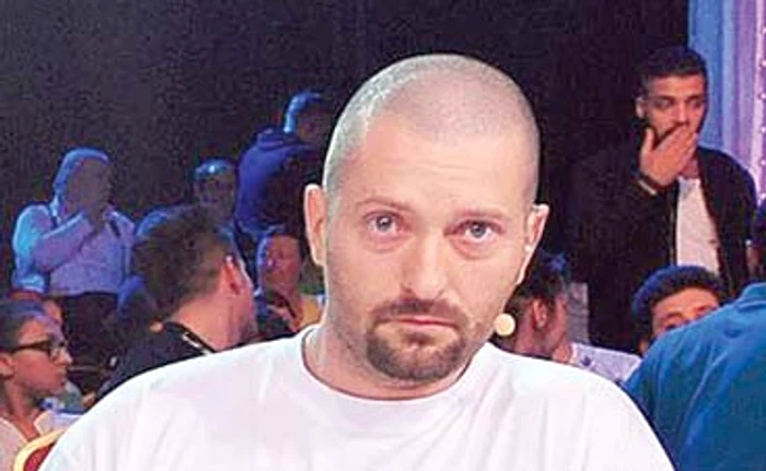 
    La dubutul său în muzică, Cheloo arăta complet diferitfoto: arhiva personală  