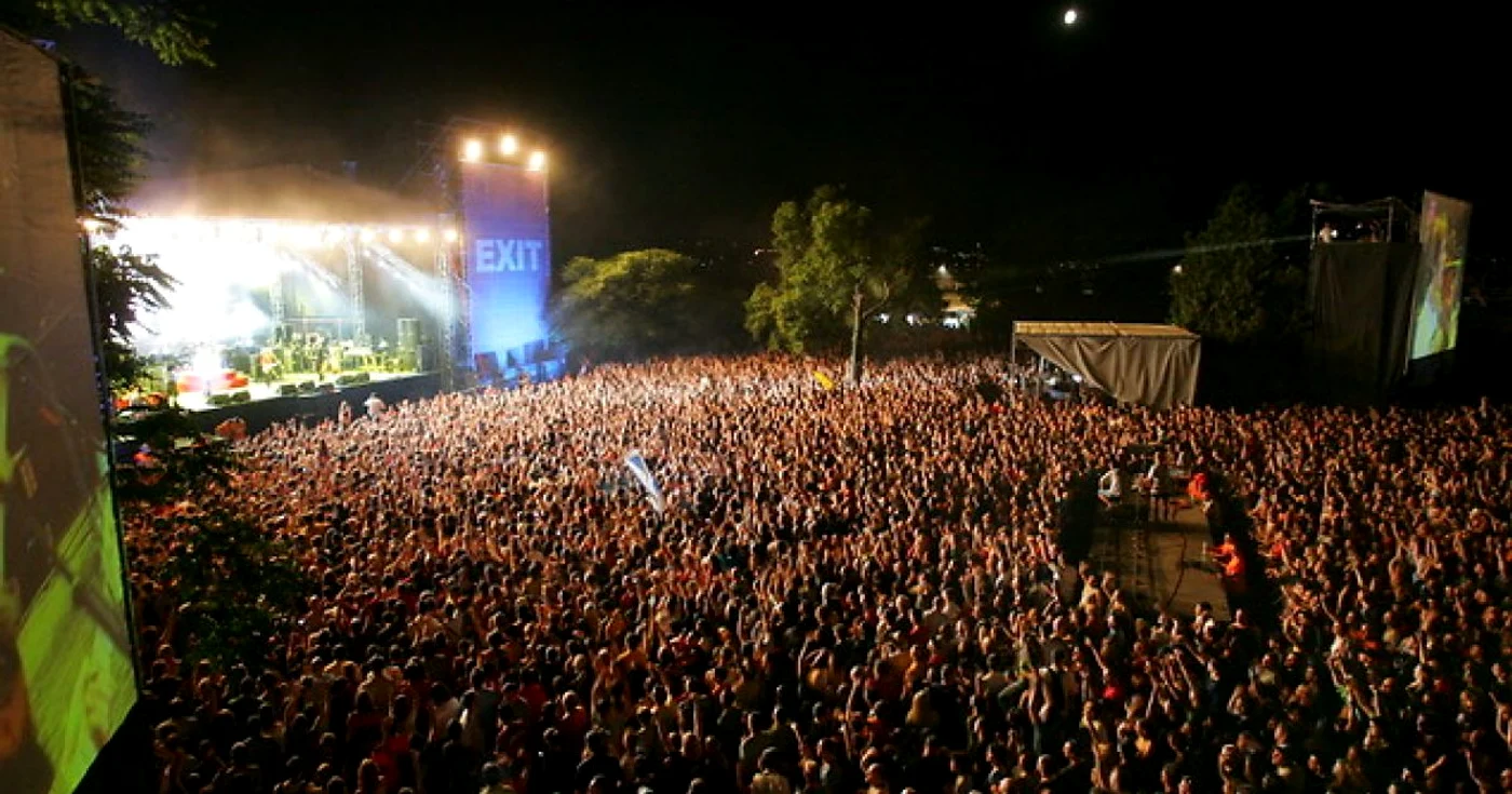 EXIT 2011 găzduiește peste 400 de performance-uri la cele 20 de scene din fortăreța Petrovaradin din Novi Sad.