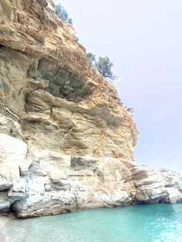 vedere plaja semisalbatica livadi thassos 01 foto denis grigorescu jpeg