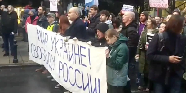 Protest anti razboi la Belgrad  Captură Twitter png