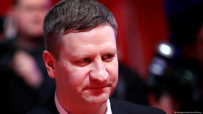 Simonas Kairys, ministrul lituanian al culturii se află şi el pe listă