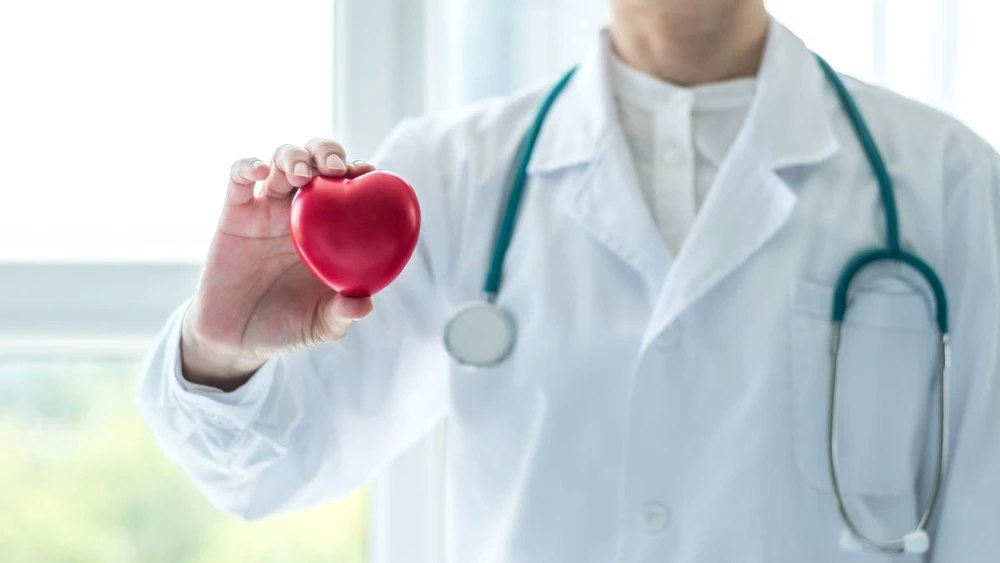 Cele șapte fructe recomandate de cardiologi pentru a vă menține arterele curate. Previn inflamațiile și reduc colesterolul