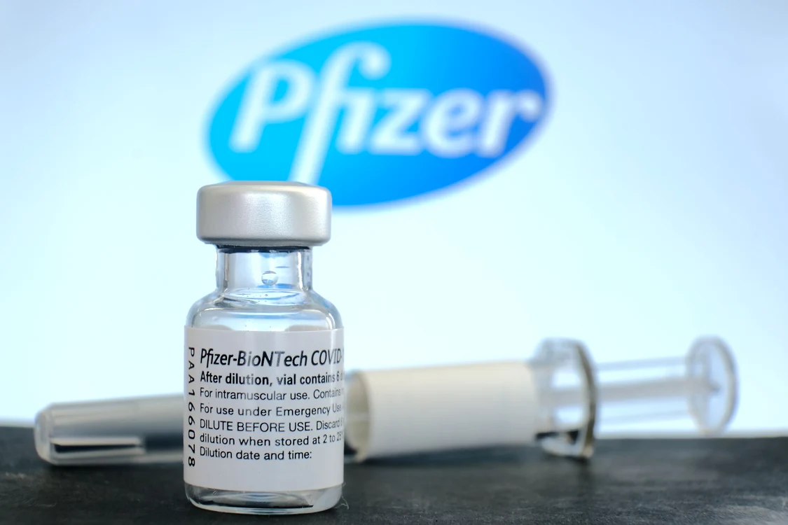 foto vaccin covid logo Pfizer