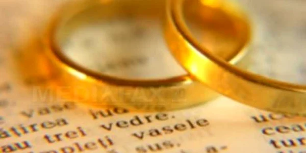 Premiile sunt acordate pentru fidelitatea demonstrată pe parcursul a 50 de ani