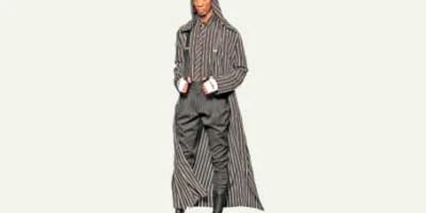 Gaultier se bate cu plictiseala prin ţinutele de boxer pe care le-a prezentat la Paris