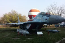 Un exponat unicat: MiG 29 Sniper jpeg