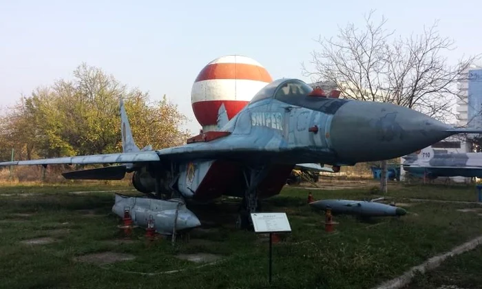 Un exponat unicat: MiG 29 Sniper jpeg