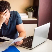 Impozit - calcule - facturi - FOTO Shutterstock 