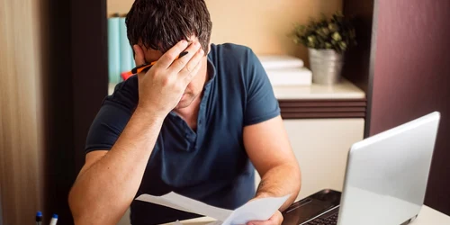 Impozit - calcule - facturi - FOTO Shutterstock 