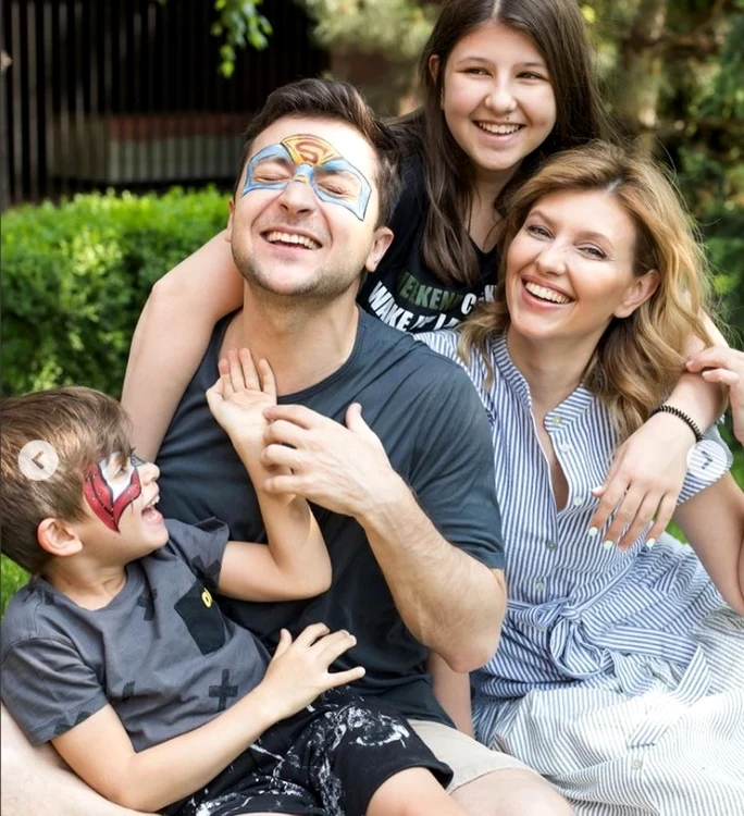 Volodimir Zelenski şi Olena au doi copii, Oleksandra şi Kirilo