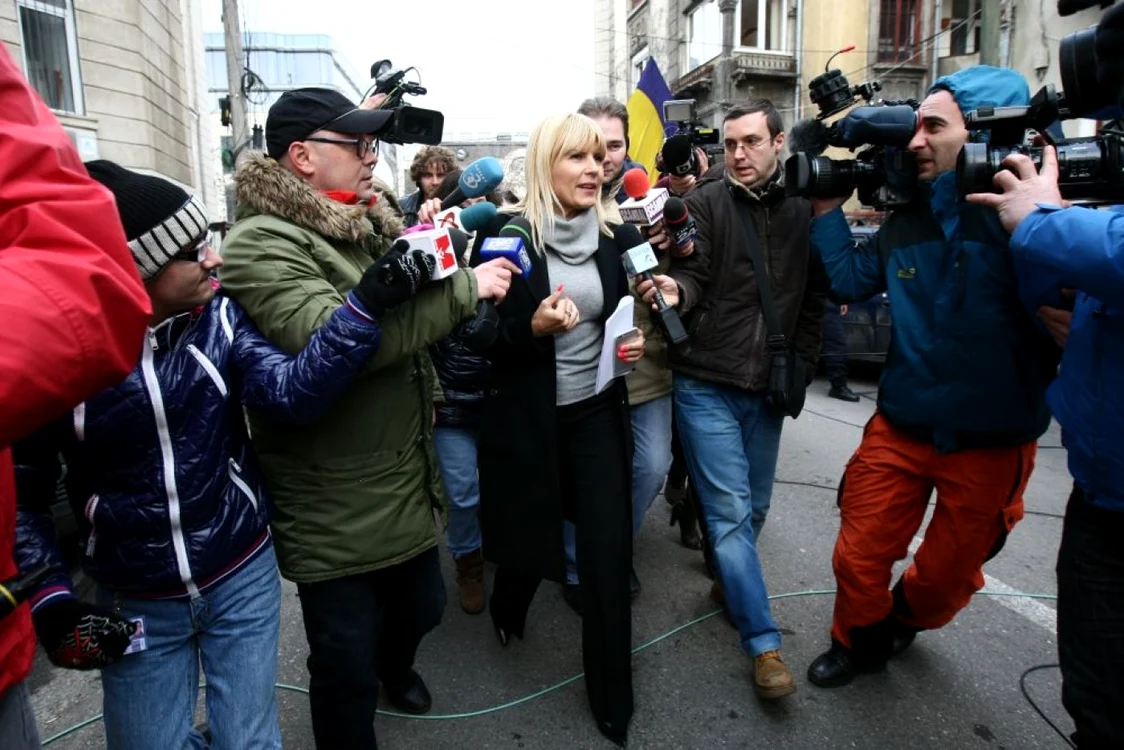 Elena Udrea a fost pusă sub control judiciar FOTO Dorin Costanda