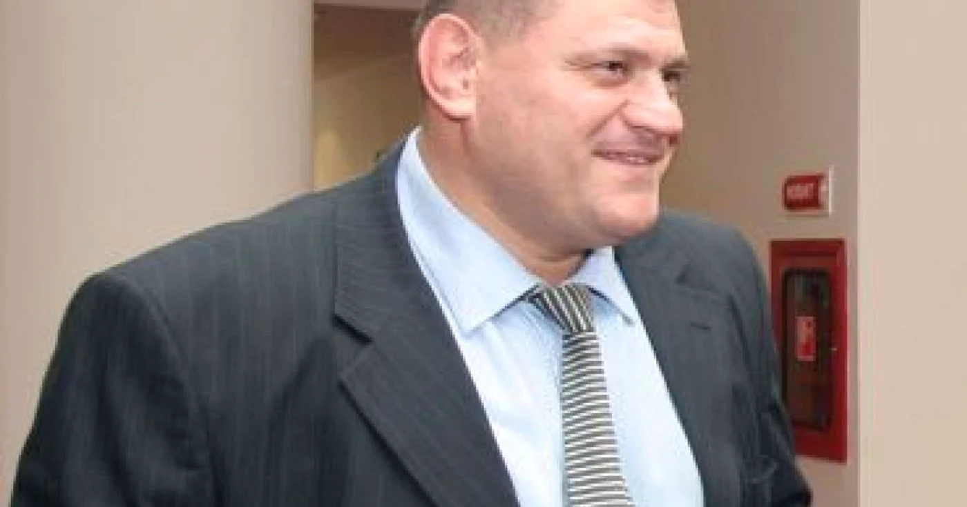 Primăria sectorului 6 va cheltui 47 milioane de euro pe iarbă şi plante agăţătoare - Revista presei interne