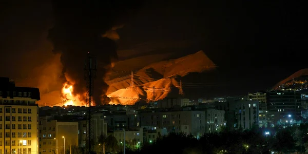 Atac israelian asupra unui depozit de petrol la nord de Teheran FOTO Profimedia 
