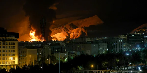 Atac israelian asupra unui depozit de petrol la nord de Teheran FOTO Profimedia 
