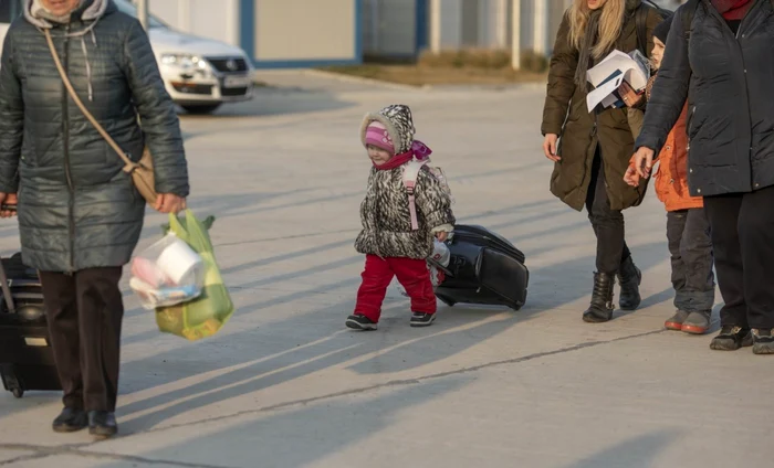 Refugiati ucraineni intrati în Romania cu bacul prin vama Isaccea FOTO Inquam Photos / Ilona Andrei