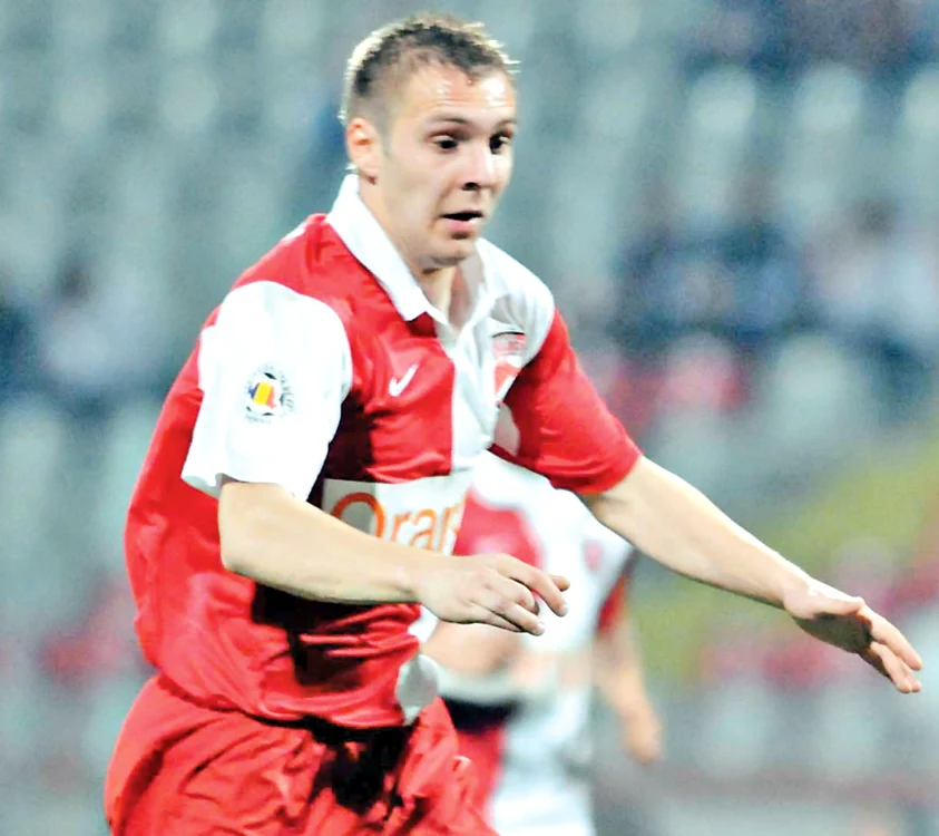 
    Cosmin Moţi  