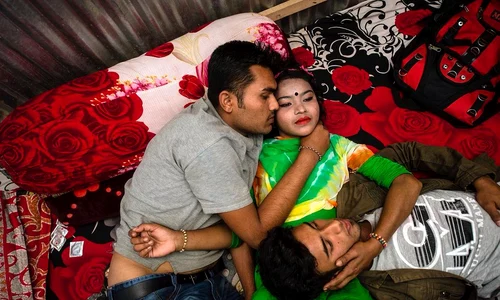 O prostituată din Bangladesh și clienții ei jpeg